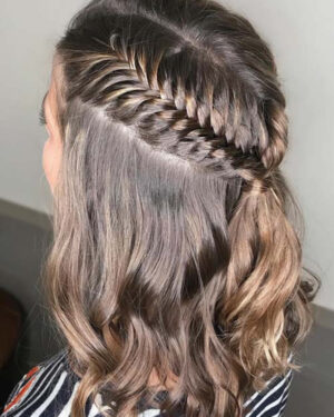 Peinados con Trenzas Cabello Corto Suelto Fáciles: Trenza Cascada Lateral Chic